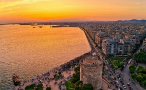 Еднодневна Екскурзия до Солун, Гърция! Транспорт на човек + Панорамна Обиколка на Града от Та Роял Холидейз