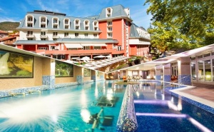 Уикенд в Хотел Акватоник****, Велинград! 2+ Нощувки на човек със Закуски и Вечери* + Външен и Вътрешен Минерален Басейн и <em>СПА</em> Пакет