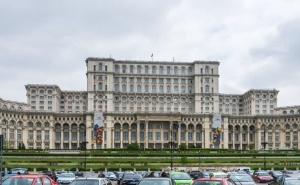 Екскурзия до Румъния с Възможност за Посещение на Замъка на Граф Дракула в Бран и Град Брашов! Автобусен Транспорт + 2 Нощувки със Закуски на човек от Караджъ Турс. Тръгване ...